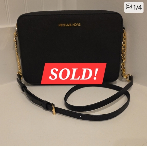 Michael Kors Handbags - Michael Kors Black Crossbody Bag with Gold Chain